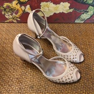 Ladies Etienne Aigner open toe heels